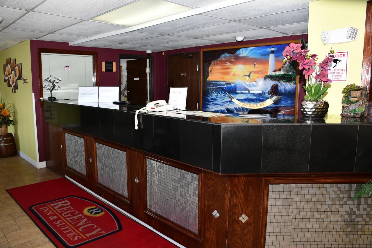 Regency Inn & Suites Faribault Exteriör bild