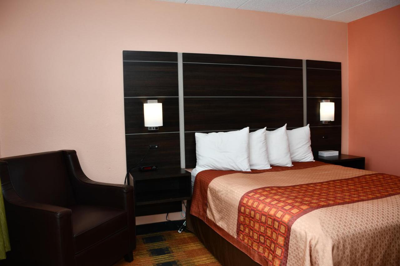 Regency Inn & Suites Faribault Exteriör bild